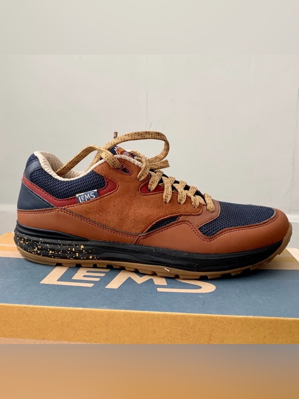 NWT Lems Trailhead hiking sneaker